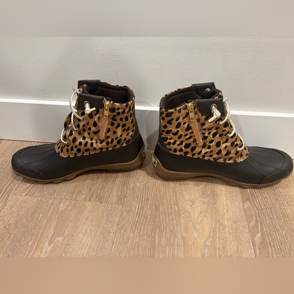 Sperry Women's Black and Leopard Print Winter Boots size 10 - Picture 3 of 9